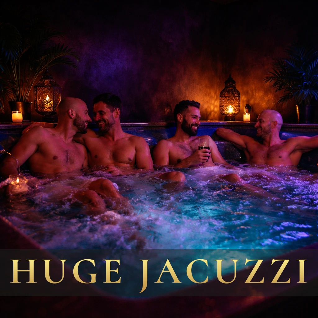 HUGE JACUZZI AT HAMMAM | HAMMAM MENS SPA | BEST GAY SPA IN NEW DELHI | MALE TO MALE MASSAGE SPA IN NEW DELHI